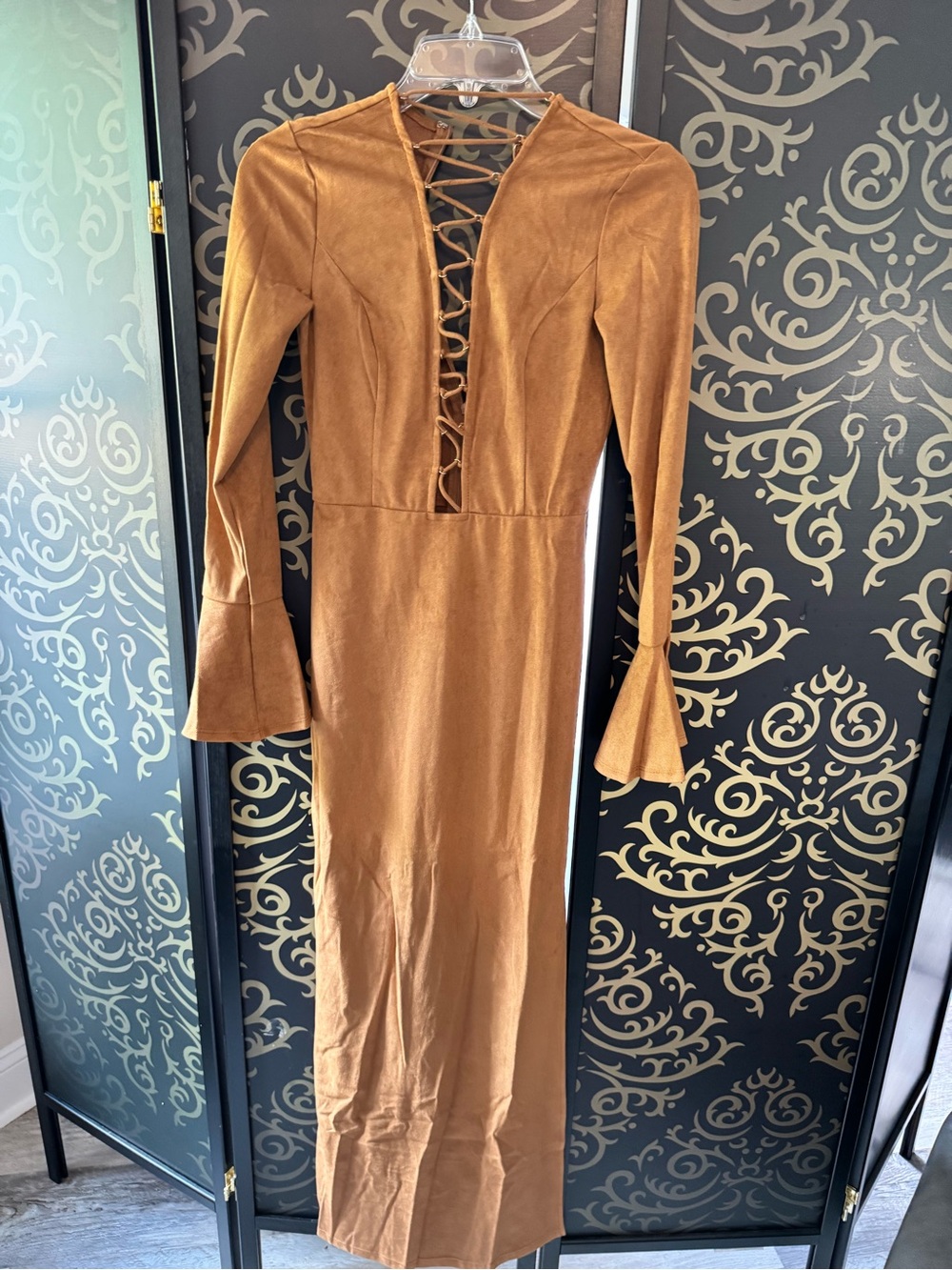 Fashion Nova Tan Lace-Up Long Sleeve Maxi Dress